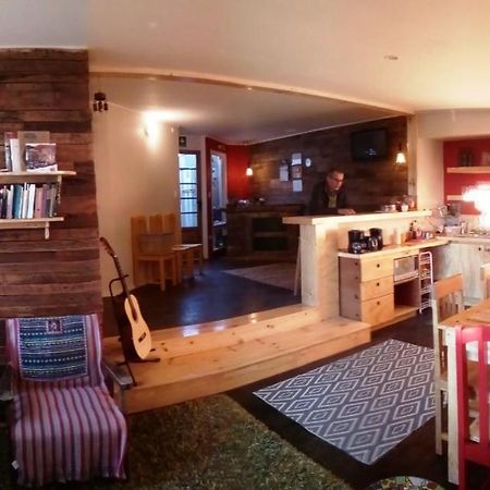 Treehouse Patagonia Hostel Puerto Natales Ngoại thất bức ảnh